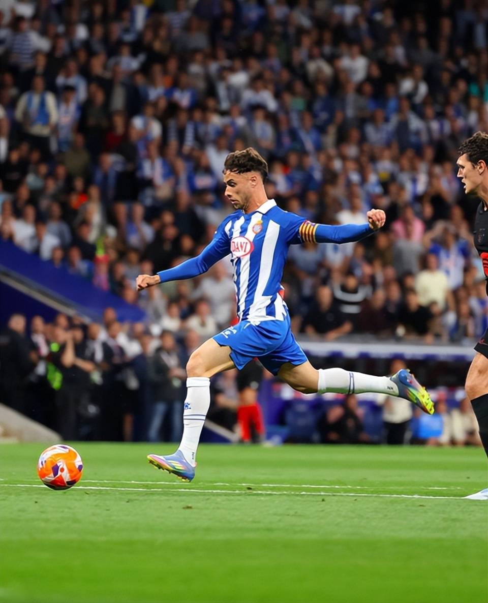 巴萨绝杀马竞，阿扎尔梅开二度亚洲杯